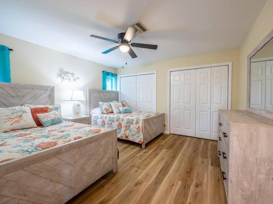 Englewood, Manasota Keys - 2 Bedroom Luxury Villa, Pool, Game Room, 6 Min To Beaches Next To Canal 외부 사진