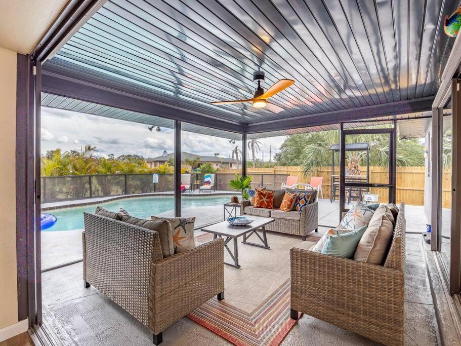 Englewood, Manasota Keys - 2 Bedroom Luxury Villa, Pool, Game Room, 6 Min To Beaches Next To Canal 외부 사진